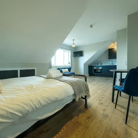The Willow - 15 * Bristol