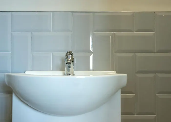 The Willow - 15 Bristol